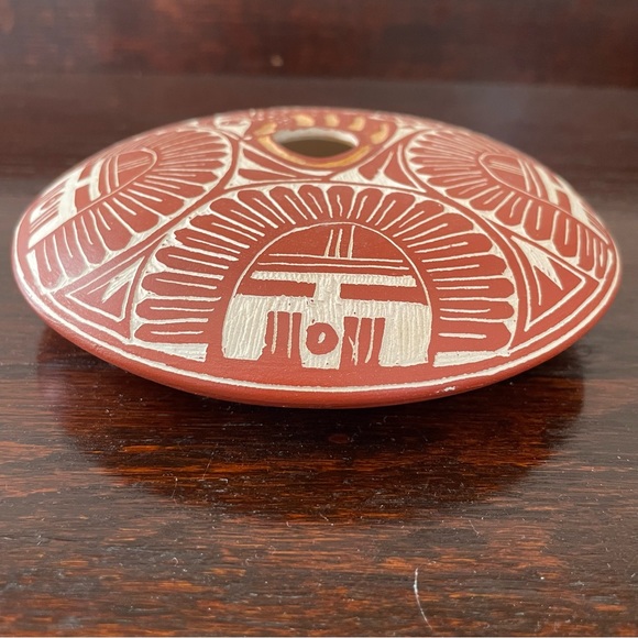 Sally R Garcia signed Seed Pot Pottery - Picture 2 of 9